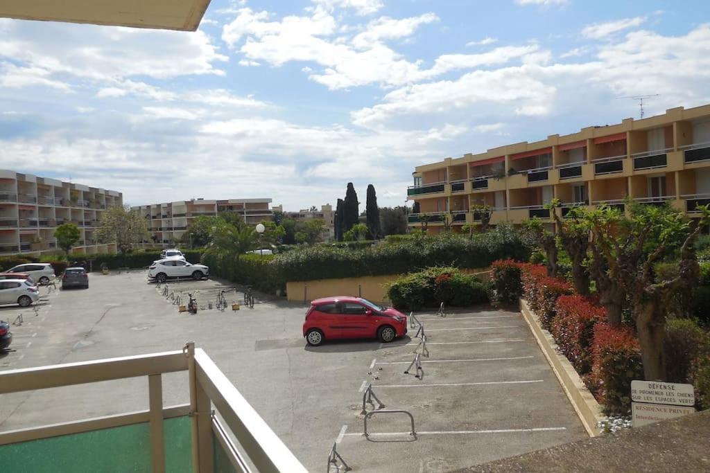 Agreable T3, Bormes Les Mimosas Apartment Luaran gambar